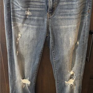Judy Blue Distressed Boyfriend Jeans Blue
